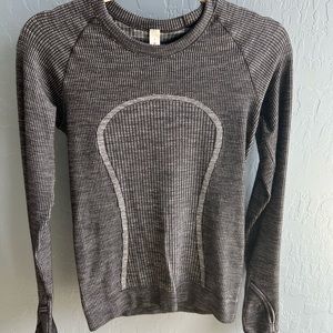 LuluLemon Long-Sleeve top